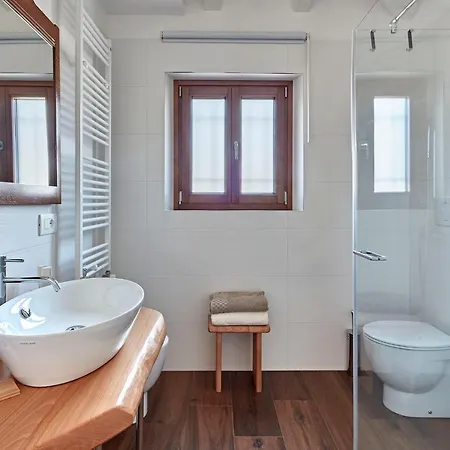 Zadris 1922 & Διαμέρισμα Aquiléia