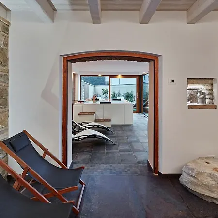 Zadris 1922 & Διαμέρισμα